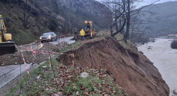 Προβλήματα από την κακοκαιρία: Πλημμύρες και καταστροφές σε Λέσβο και Έβρο