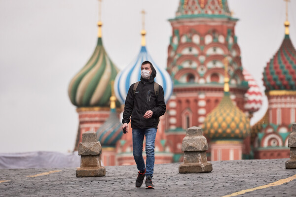 Η Ρωσία παραδέχτηκε πως είναι τρίτη στον κόσμο σε θανάτους από κορωνοϊό - Υπερτριπλάσιοι οι νεκροί