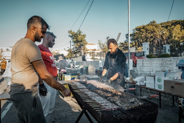 Σάμος, η επόμενη μέρα: Εικόνες καταστροφής στο νησί από τον σεισμό 6,7 Ρίχτερ