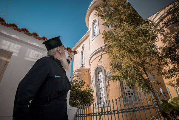 Σάμος, η επόμενη μέρα: Εικόνες καταστροφής στο νησί από τον σεισμό 6,7 Ρίχτερ