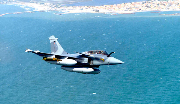 Η Ελλάδα θέλει να θέσει «εκτός λειτουργίας» την τουρκική αεράμυνα με Rafale και F-35: Κόστος και προοπτικές