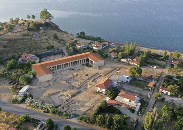 Αρχαίος ναός ανακαλύφθηκε στο ιερό της Αμαρυσίας Αρτέμιδος στην Αμάρυνθο