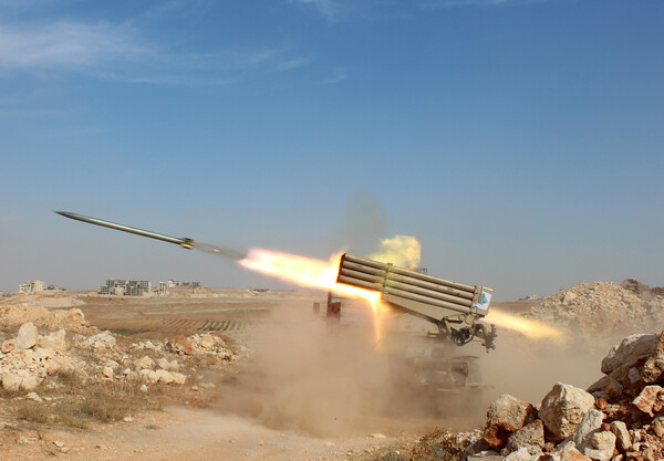 Συρία: «Το Ισραήλ μας επιτέθηκε με μαχητικά» - Ισχυρές εκρήξεις στη Χάμα