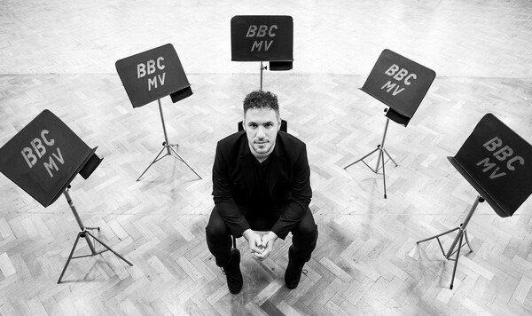 «Kyrie Eleison»: Η ηχογράφηση του έργου του Δημήτρη Σκύλλα για τη Συμφωνική Ορχήστρα του BBC