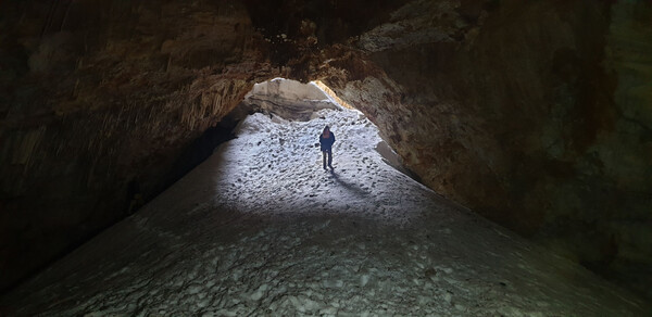Έλληνας γεωλόγος κέρδισε διεθνές βραβείο για φωτογραφία του σπηλαίου του Μααρά