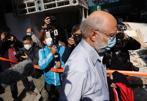 Χονγκ Κονγκ: Μαζικές συλλήψεις μελών της δημοκρατικής παράταξης - Για τον νόμο περί εθνικής ασφάλειας