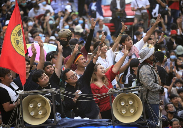 Ταϊλάνδη: Οι διαδηλωτές έδωσαν προθεσμία τριών ημερών στον πρωθυπουργό να παραιτηθεί