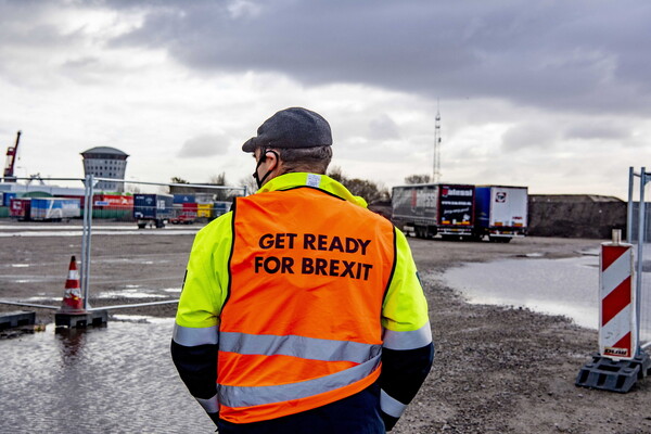 Το «τέρας του Brexit» στο λιμάνι του Ρότερνταμ - «Να είστε έτοιμοι»