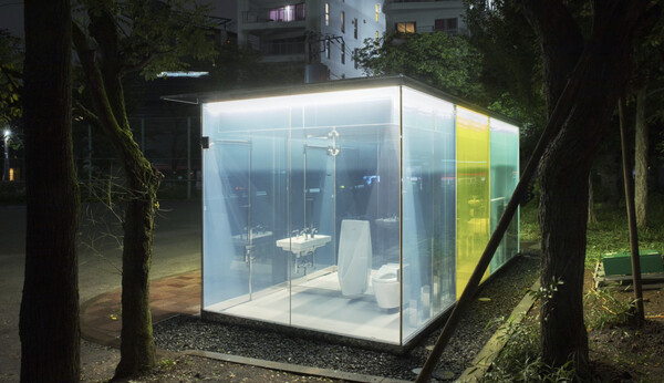 Διαφανείς τουαλέτες στην Ιαπωνία: Όλοι βλέπουν πώς την αφήνεις φεύγοντας