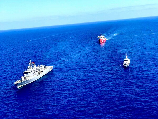 Νέα τουρκική NAVTEX: Βγάζει στο Αιγαίο το ωκεανογραφικό Τσεσμέ