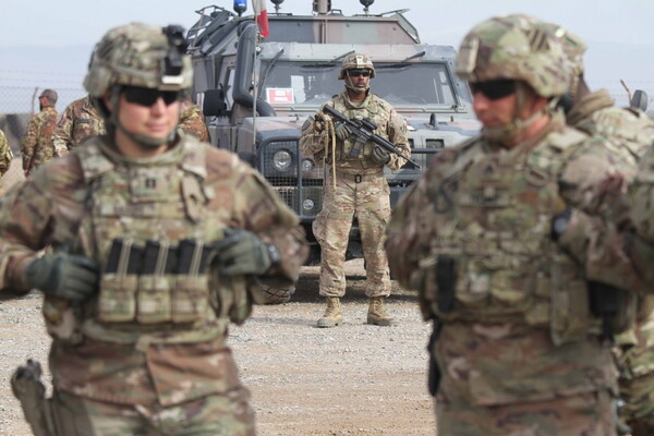 «Η Κίνα πλήρωνε για επιθέσεις εναντίον Αμερικανών στρατιωτικών στο Αφγανιστάν» - Πληροφορίες