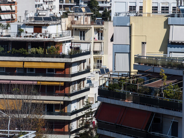 Τσακαλώτος: Επί ΣΥΡΙΖΑ έγιναν πλειστηριασμοί, αλλά όχι A' κατοικίας - «Θέμα δημοκρατίας» η πρόταση δυσπιστίας