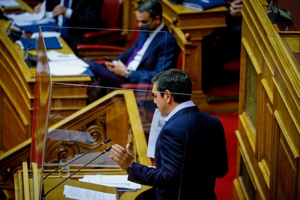 ΣΥΡΙΖΑ: Η ΝΔ έσπευσε να λειτουργήσει ως συνήγορος υπεράσπισης των συκοφαντών του Αλέξη Τσίπρα