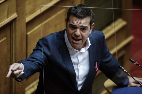 Τσίπρας: Σκανδαλώδες νομοθετικό πλαίσιο υπέρ των τραπεζών - Μνημονιακά μέτρα χωρίς μνημόνιο