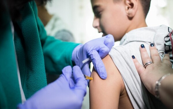 Η UNICEF θα διανείμει σχεδόν 2 δισ. δόσεις εμβολίων κατά του κορωνοϊού στις φτωχές χώρες μέσα στο 2021