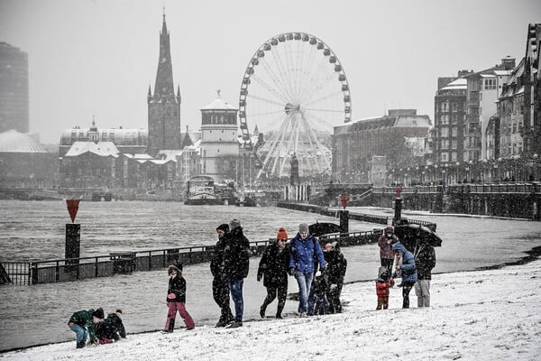 Ισχυρή χιονοθύελλα σαρώνει την Ολλανδία- Η πρώτη έπειτα από 10 χρόνια
