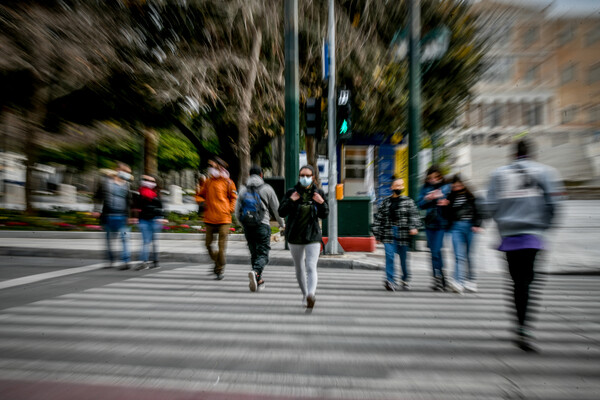 Έρευνα: Το 60% των Ελλήνων δηλώνει ότι έχει χειρότερη καθημερινότητα σε σχέση με πέρυσι