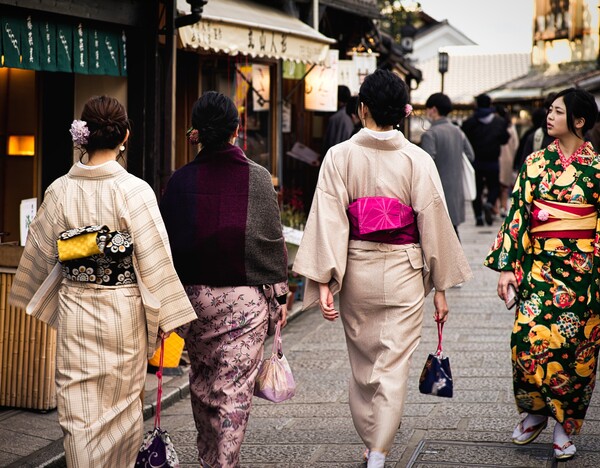 Ιαπωνία: Κατά της διατήρησης του πατρικού ονόματος για τις παντρεμένες γυναίκες, η υπουργός ισότητας των φύλων