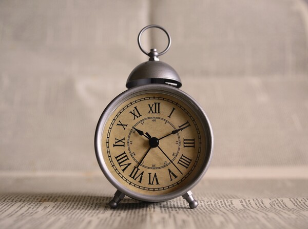 Αλλαγή ώρας τον Μάρτιο: Πότε γυρίζουμε τα ρολόγια μία ώρα μπροστά