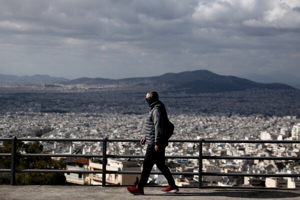 Lockdown: Όλα τα νέα μέτρα – Τι ισχύει από σήμερα για καταστήματα, άθληση και απαγόρευση κυκλοφορίας