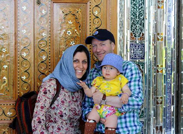 Ελεύθερη η Ναζανίν Ζαγαρί-Ράτκλιφ μετά από πέντε χρόνια κρατούμενη στο Ιράν για συνωμοσία κατά του καθεστώτος