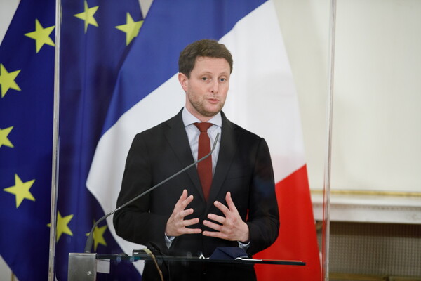 Γάλλος υπουργός ισχυρίζεται ότι η Πολωνία τον εμπόδισε να επισκεφτεί «LGBT-free» ζώνη στην Πολωνία