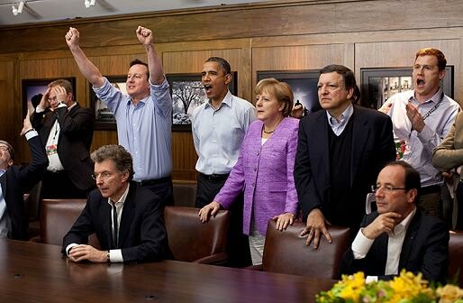 Το διάλειμμα της G8: Ένας τελικός ποδοσφαίρου, ένα γενέθλιο κέικ και τρεις παλιόφιλοι