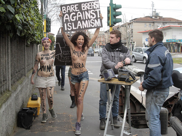 «Τόπλες Τζιχάντ» από τις Femen για την ακτιβίστρια Amina