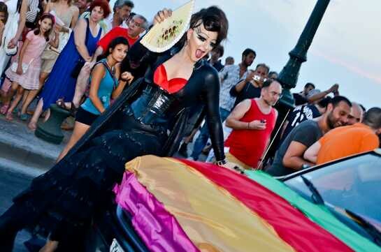 Εικόνες από το πρώτο Gay Pride της Θεσσαλονίκης
