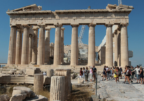 Με δελτίο Τύπου ενημερώθηκε ο Κ. Τζαβάρας ότι κλείνει η Ακρόπολη