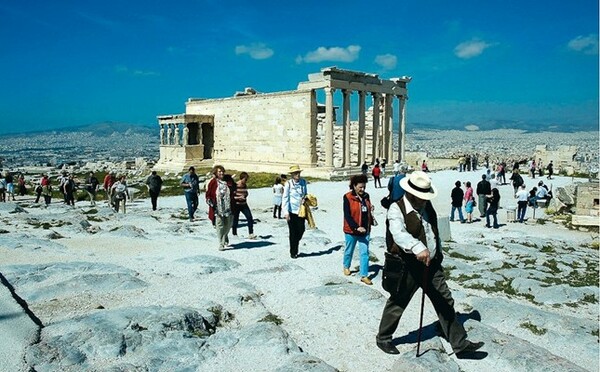 Κλείνει πιο νωρίς σήμερα η Ακρόπολη