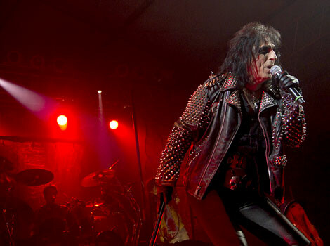 O Alice Cooper διασκευάζει Lady Gaga