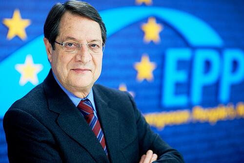 Αναστασιάδης: «Δεν φεύγουμε από το ευρώ»