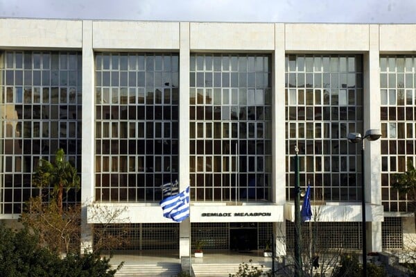 Update: Υπό καθεστώς προστασίας καταθέτει ο μάρτυρας-κλειδί για τη Χ.Α.