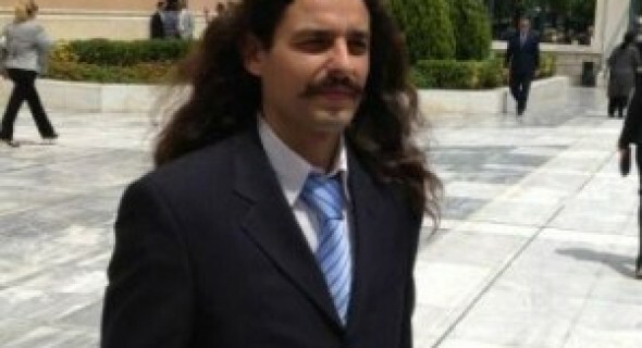 Την άρση ασυλίας του Μπαρμπαρούση, ζητά ο εισαγγελέας