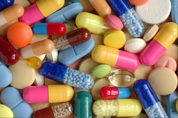 Οι εταιρίες εξάγουν τα φάρμακα ενώ δεν υπάρχουν στα ράφια