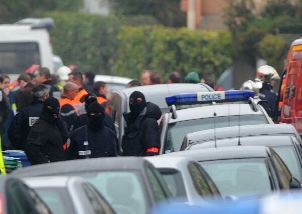 Διαψεύδεται η σύλληψη του υπόπτου για το μακελειό στην Τουλούζ
