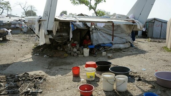 Κατηγορούν τον ΟΗΕ ότι μετέφερε τη φονική χολέρα στην Αϊτή