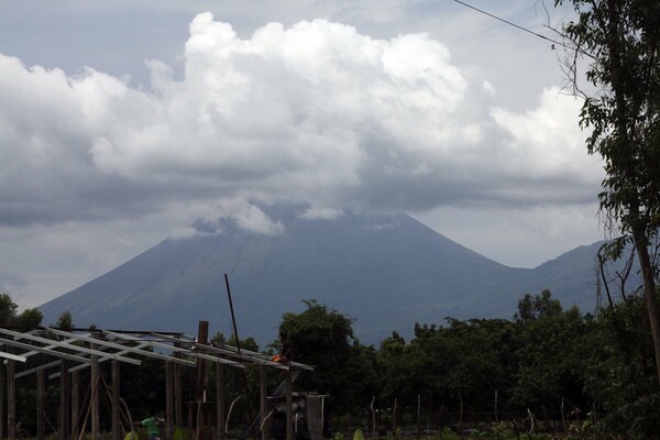 Νικαράγουα: Αλλεπάλληλες εκρήξεις στο ηφαίστειο Σαν Κριστόμπαλ - Τέφρα και τοξικά αέρια [ΒΙΝΤΕΟ]