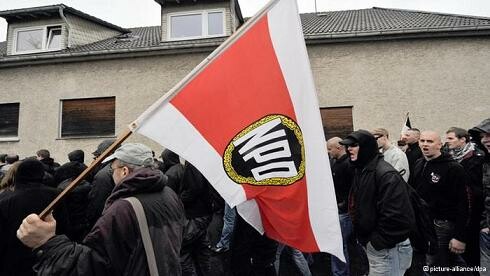 16 γερμανοί υπουργοί ζητούν την απαγόρευση του νεοναζιστικού κόμματος