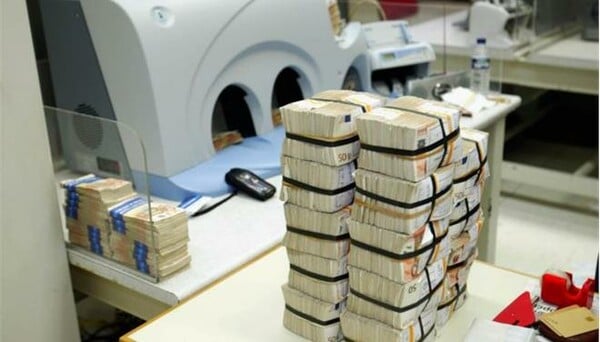 Μειώθηκαν οι τραπεζικές καταθέσεις τον Οκτώβριο