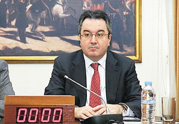 Για διαπραγμάτευση των όρων δανεισμού παλαιότερων δανείων έκανε λόγο ο νέος Κυβερνητικός εκπρόσωπος