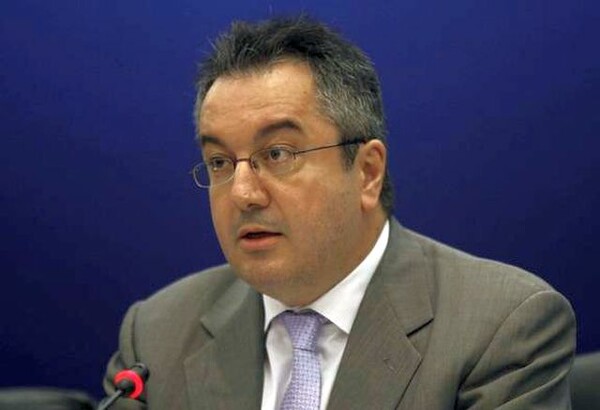 Όταν οι βουλευτές τσακώνονται για τα προνόμια τους