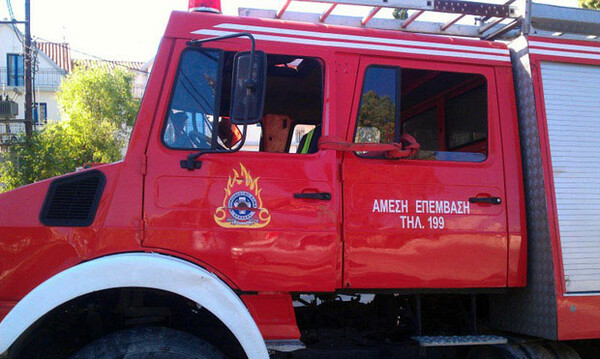 Τώρα: Πυρκαγιά στις εργατικές πολυκατοικίες στο Περιστέρι