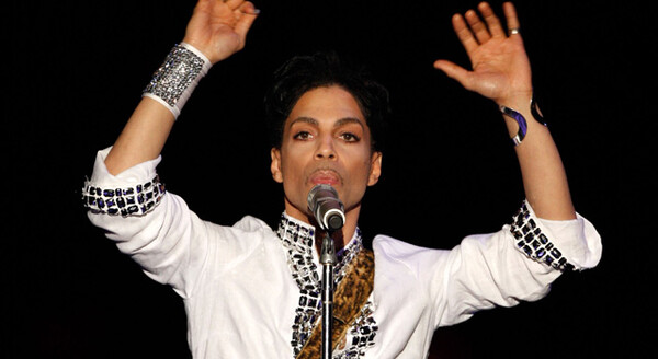 O Prince αποσύρει τη μήνυση κατά χρηστών του Internet