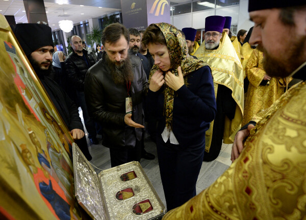 Θρησκευτικός «παροξυσμός» στη Ρωσία με τα Δώρα των Μάγων από το Άγιο Όρος