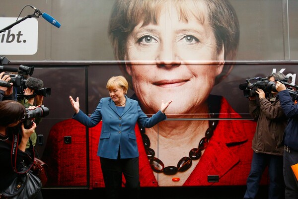 Γερμανικά ΜΜΕ: Κυριαρχία Μέρκελ – Αγωνία για τους φιλελεύθερους