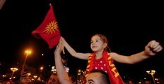 Η νίκη των Σκοπίων επί της Ελλάδας ξύπνησε τον “πληγωμένο” εθνικισμό