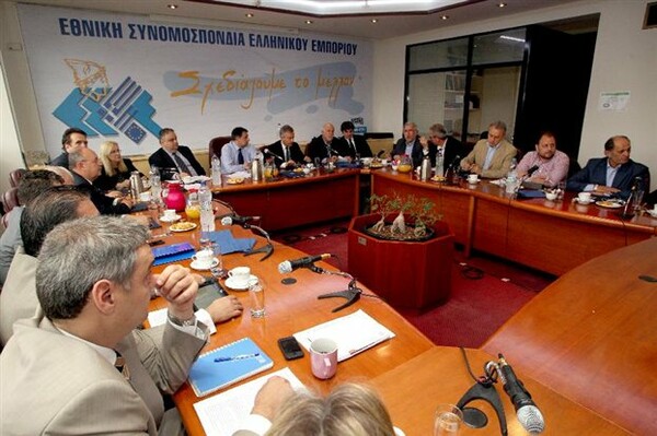 Επίδομα λέει ότι δίνει αλλά σύμβαση δεν υπογράφει ο ΣΕΒ
