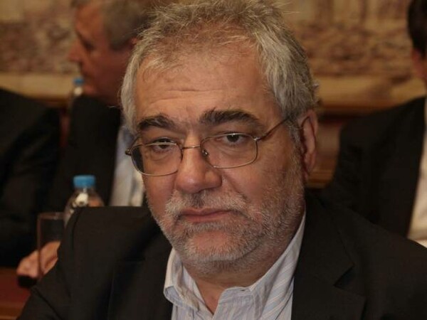 Παραιτήθηκε ο βουλευτής του ΠΑΣΟΚ Παύλος Στασινός.
